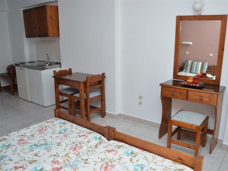 Iatridis Studios Faliraki (Adults Only) Exteriör bild